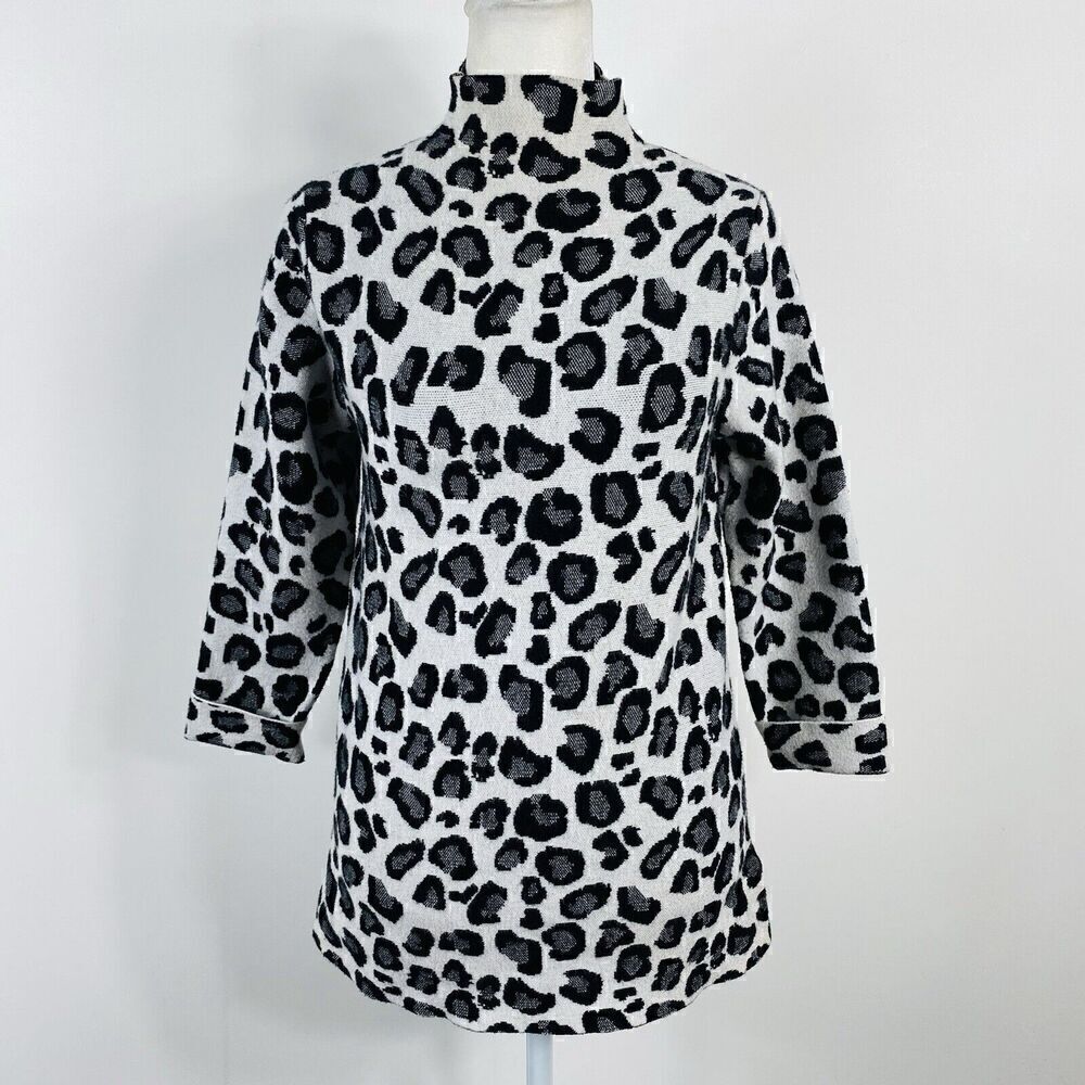 Tahari Size Small Animal Print Mock Neck Sweater Gray Black Leopard